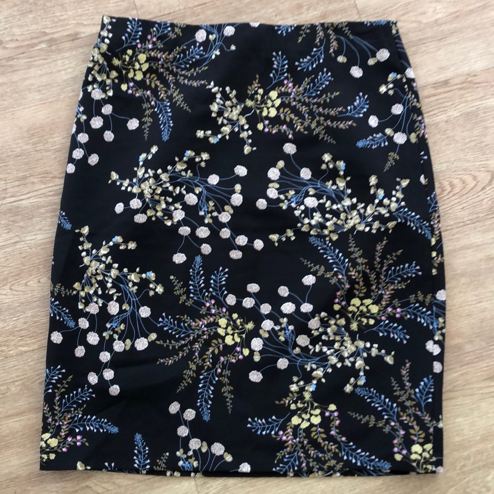 Fitted pencil skirt great for the office